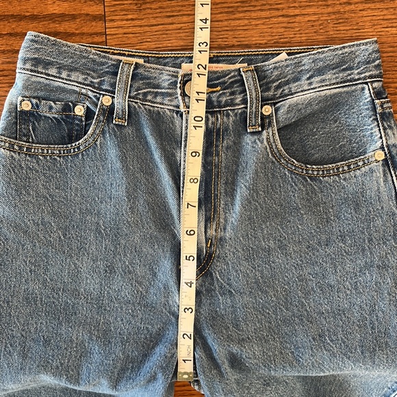 Levi’s High Loose Taper Jean 25W x 28L - Picture 10 of 11